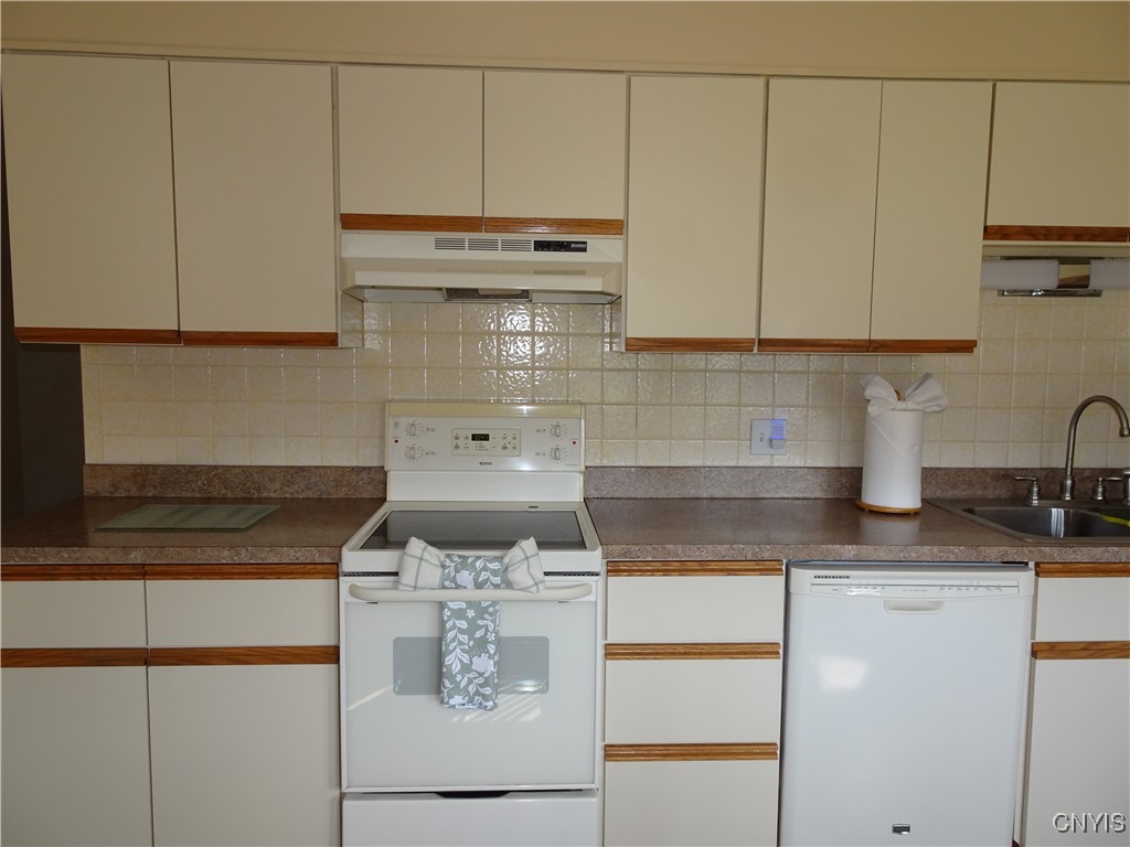 Geddes, New York 13219, United States, 3 Bedrooms Bedrooms, ,2 BathroomsBathrooms,Residential,Pending,207592