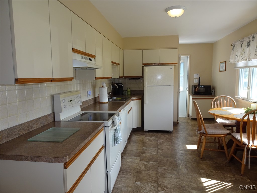 Geddes, New York 13219, United States, 3 Bedrooms Bedrooms, ,2 BathroomsBathrooms,Residential,Pending,207592