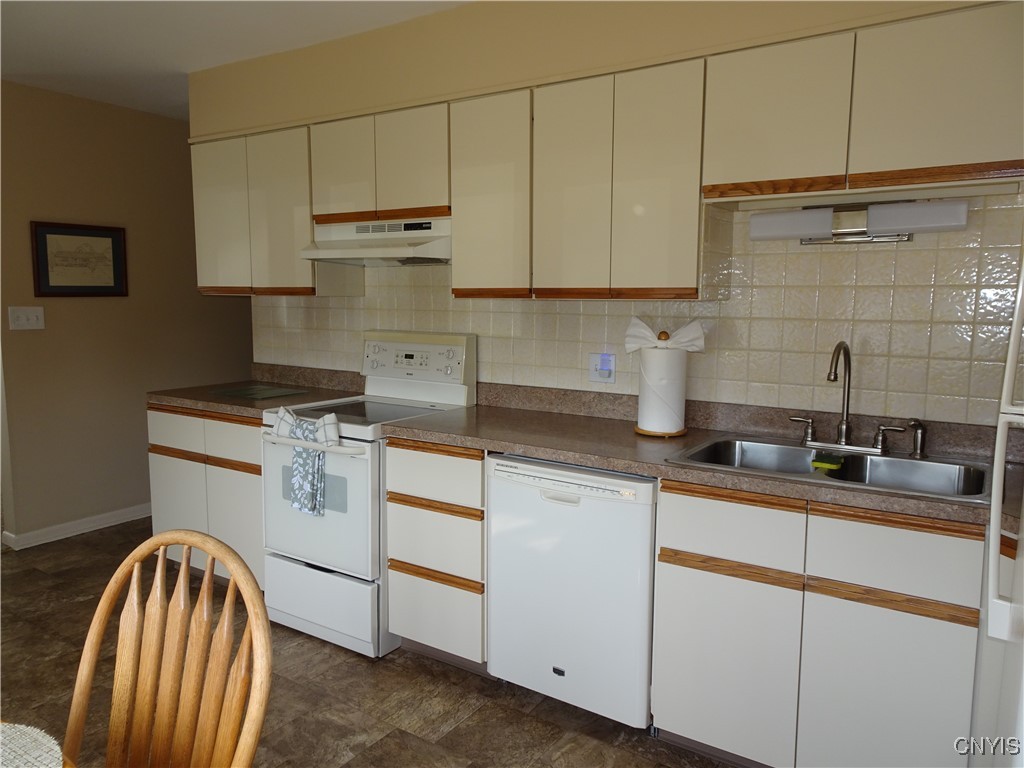 Geddes, New York 13219, United States, 3 Bedrooms Bedrooms, ,2 BathroomsBathrooms,Residential,Pending,207592