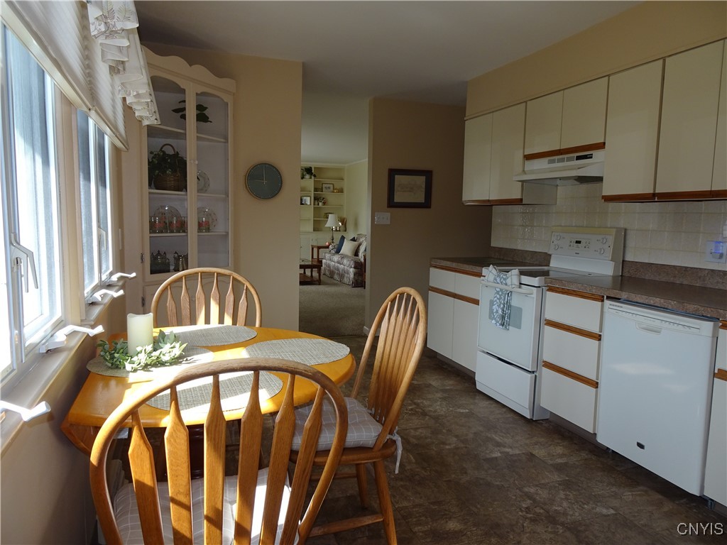 Geddes, New York 13219, United States, 3 Bedrooms Bedrooms, ,2 BathroomsBathrooms,Residential,Pending,207592