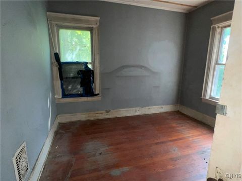 Tiny photo for 619 Stolp Avenue #21, Syracuse, NY 13207 (MLS # S1658671)