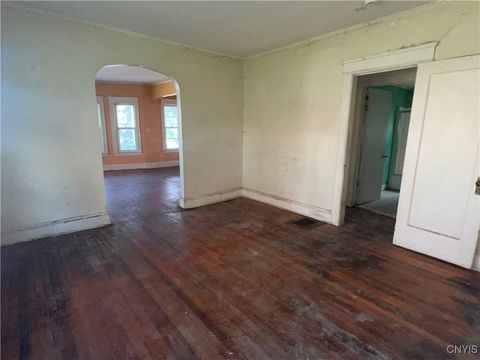 Tiny photo for 619 Stolp Avenue #21, Syracuse, NY 13207 (MLS # S1658671)