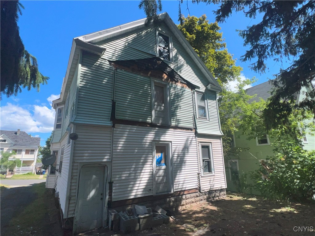 619 Stolp Avenue 21