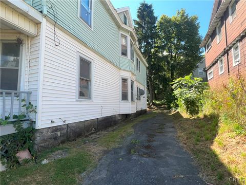 Tiny photo for 619 Stolp Avenue #21, Syracuse, NY 13207 (MLS # S1658671)