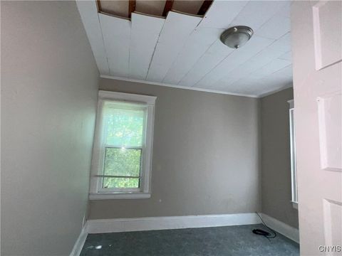 Tiny photo for 619 Stolp Avenue #21, Syracuse, NY 13207 (MLS # S1658671)