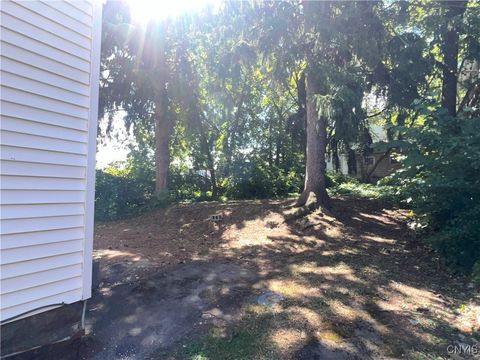 Tiny photo for 619 Stolp Avenue #21, Syracuse, NY 13207 (MLS # S1658671)