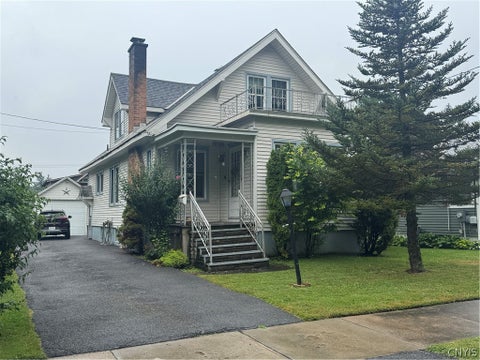 Photo of 1409 Nellis Place, Utica, NY 13502 (MLS # S1702609)