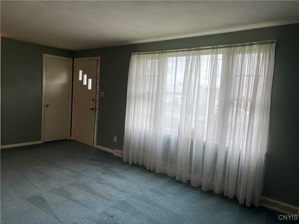 113 Charles Drive, Camillus, New York image 5