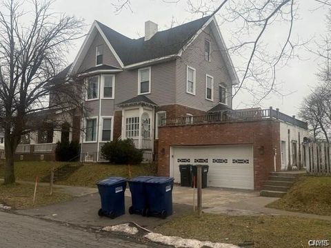 Photo of 942 Euclid Avenue, Syracuse, NY 13210 (MLS # S1697283)