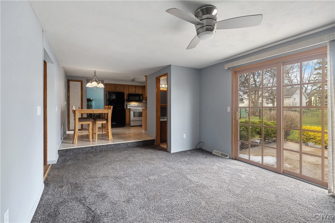 6137 Ridgecrest Drive, Cicero, New York image 19