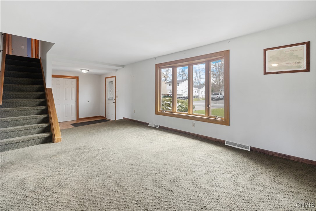 6137 Ridgecrest Drive, Cicero, New York image 10