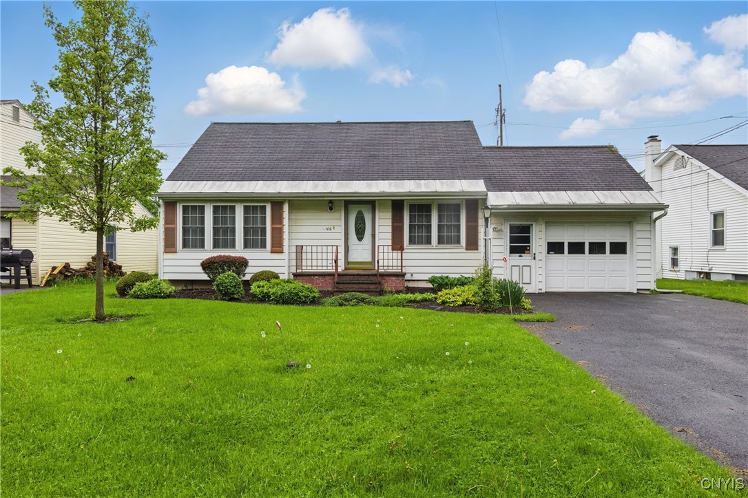 106 Lee Terrace, Manlius, New York image 1