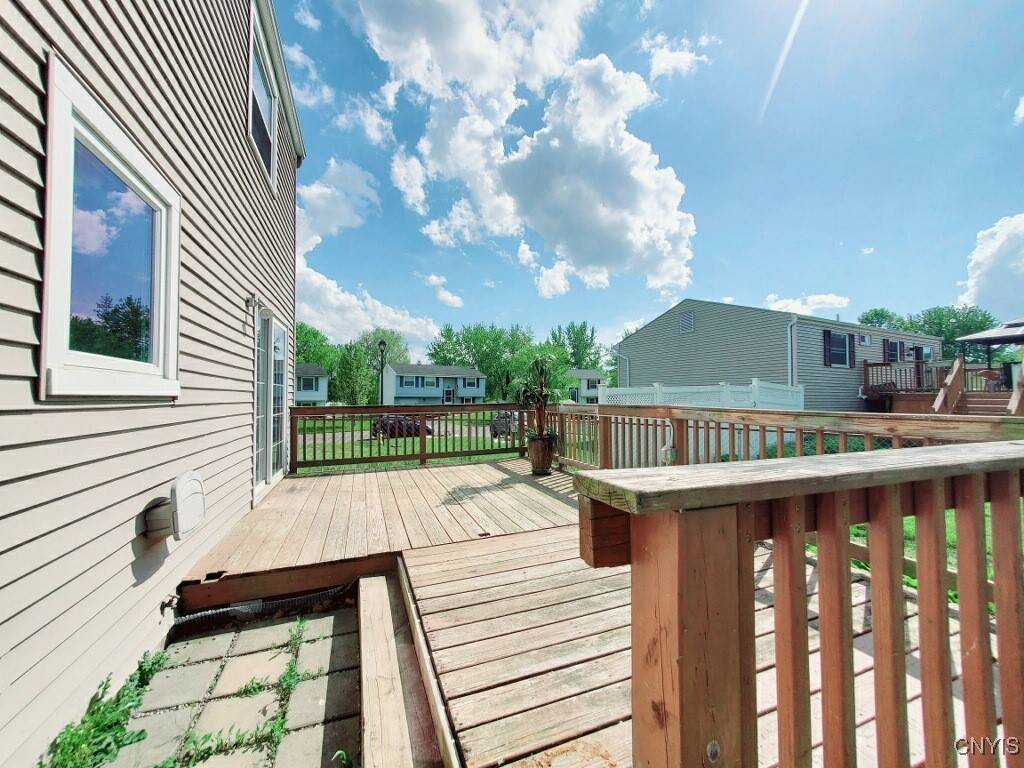 8228 Lucchesi Drive, Clay, New York image 21