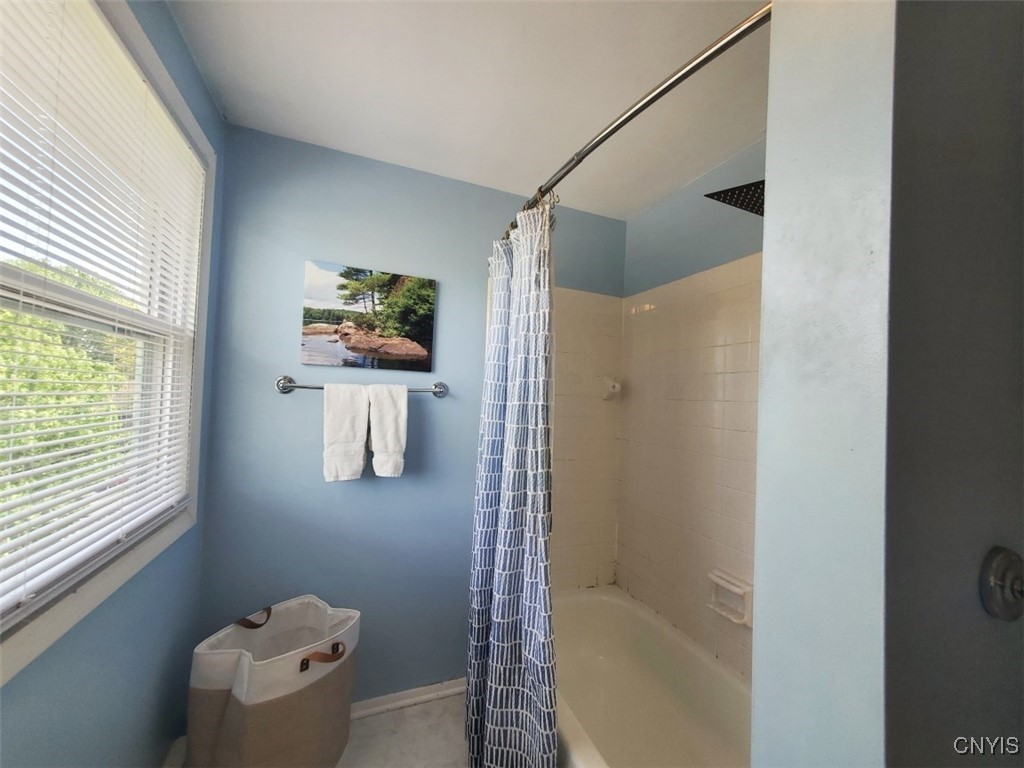 8228 Lucchesi Drive, Clay, New York image 19