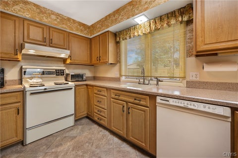 Tiny photo for 602 Kimry RD, Manlius, NY 13066 (MLS # S1715326)