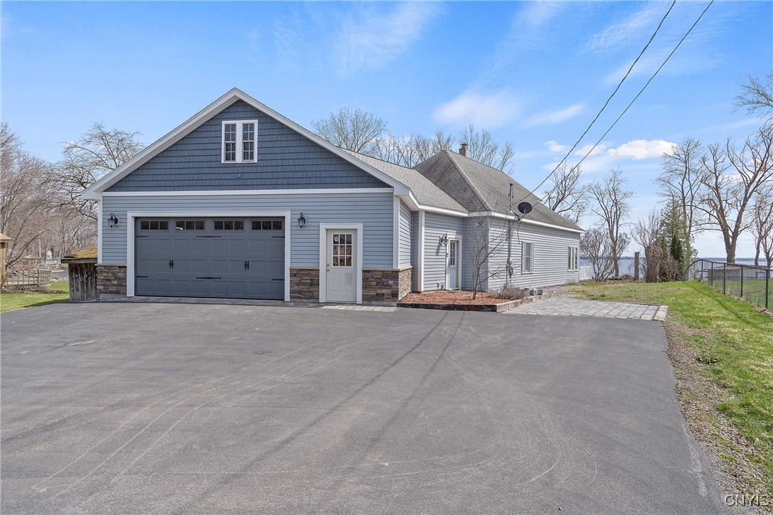 28 Wedgeworth Drive, West Monroe, New York image 3