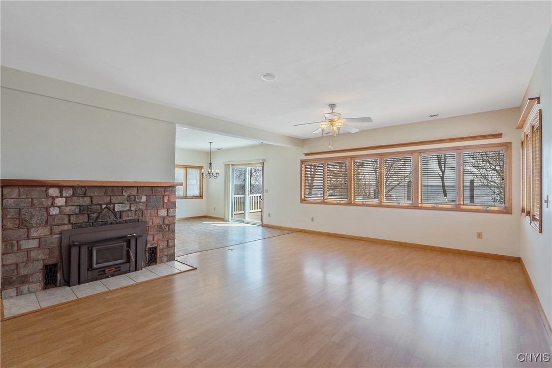28 Wedgeworth Drive, West Monroe, New York image 11