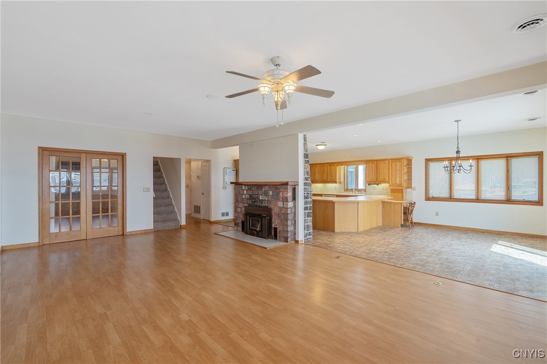 28 Wedgeworth Drive, West Monroe, New York image 9