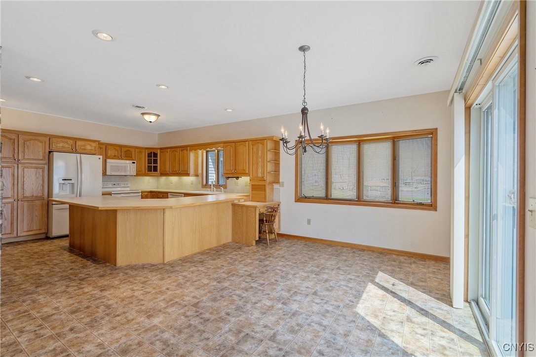 28 Wedgeworth Drive, West Monroe, New York image 14