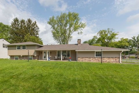 13 Berrywood Road Liverpool NY 13090