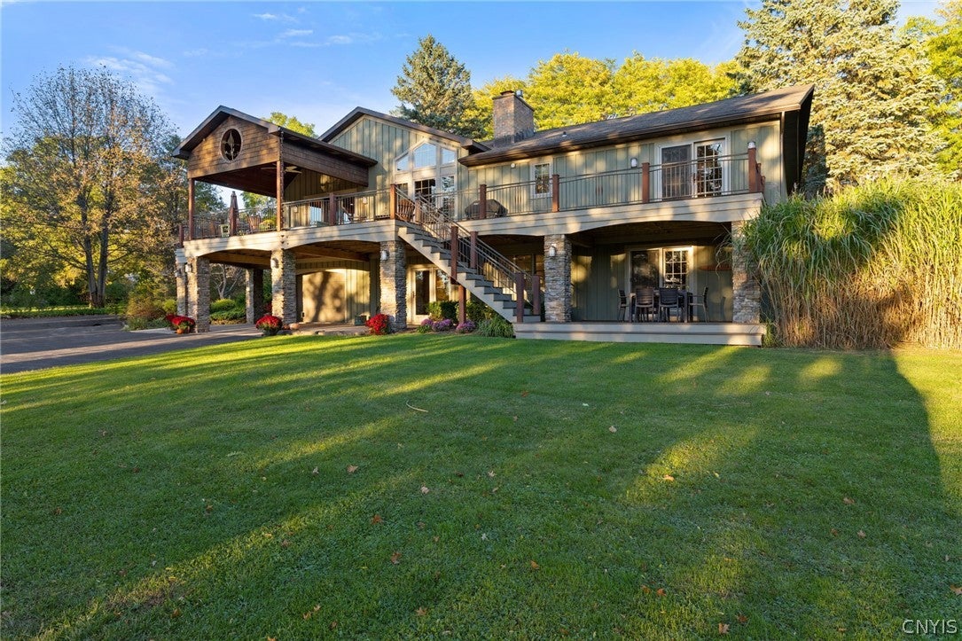 2421 E Lake Road