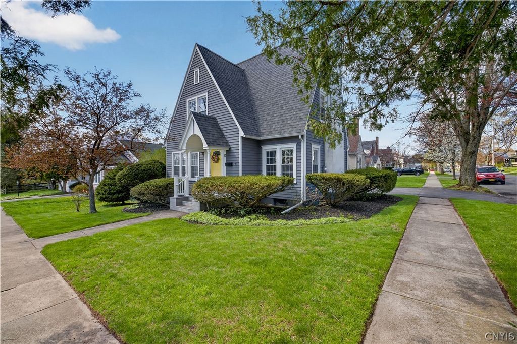 Photo of 17 Highland Street, Auburn, NY 13021 (MLS # S1676259)
