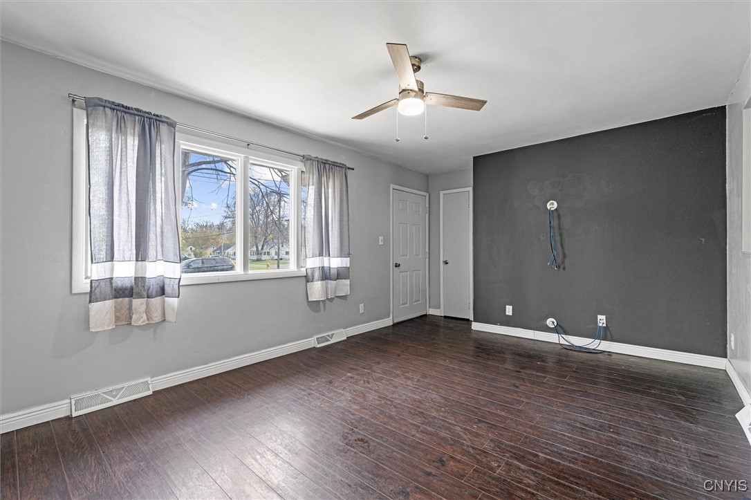 104 Williams Street, Clay, New York image 6