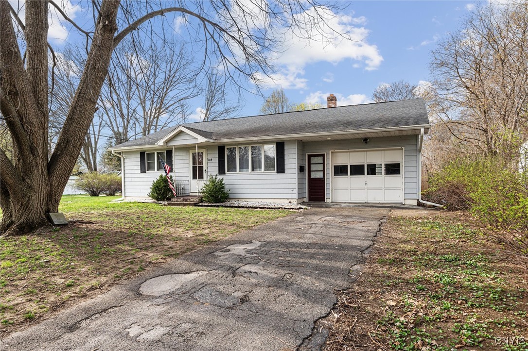 104 Williams Street, Clay, New York image 2