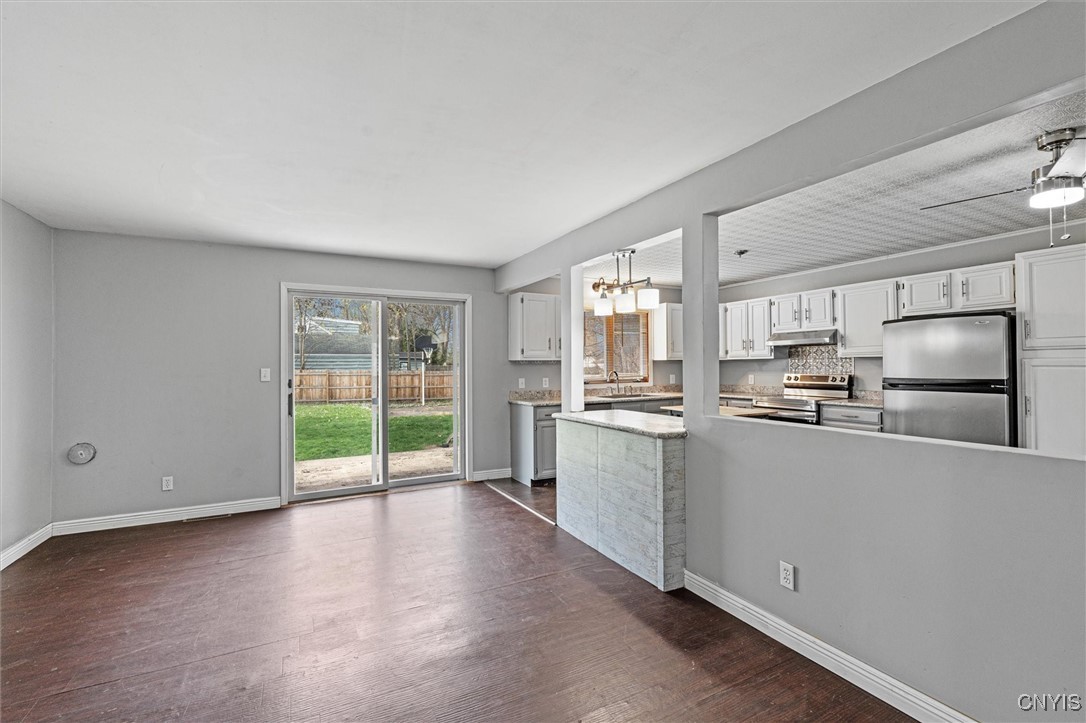 104 Williams Street, Clay, New York image 15