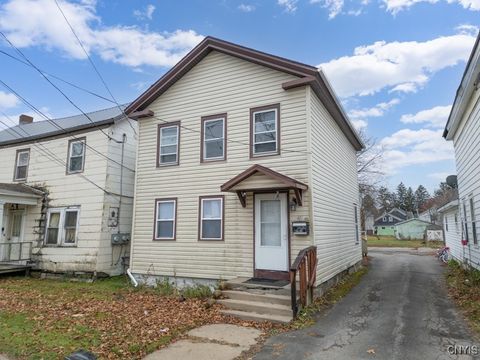 Homes For Sale - 415 N Prospect St St<br/> Herkimer, NY 13350