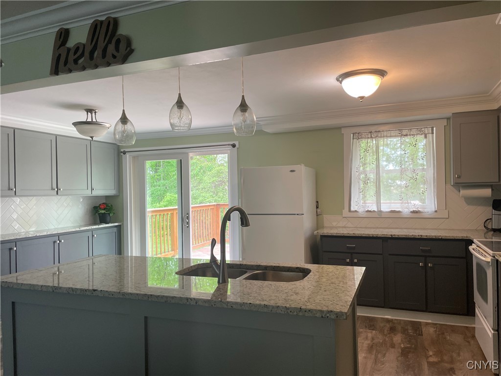76 Windebank Lane, Manlius, New York image 4