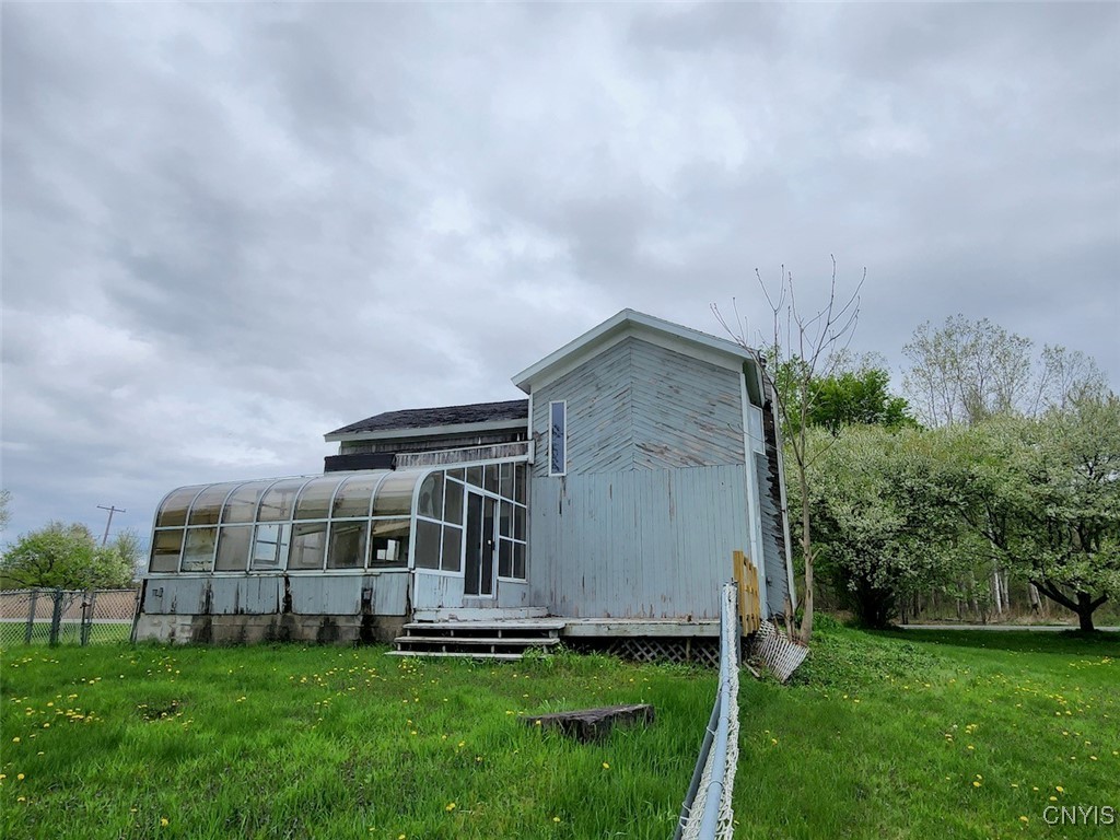 8495 Caughdenoy Road, Clay, New York image 8
