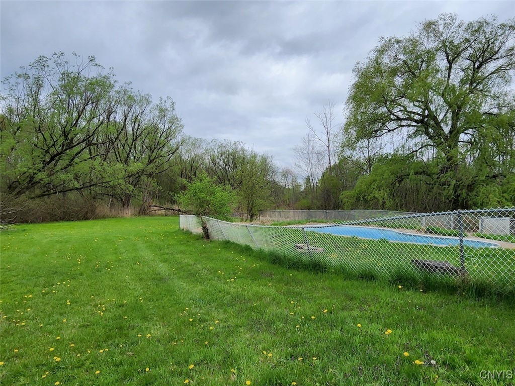 8495 Caughdenoy Road, Clay, New York image 7