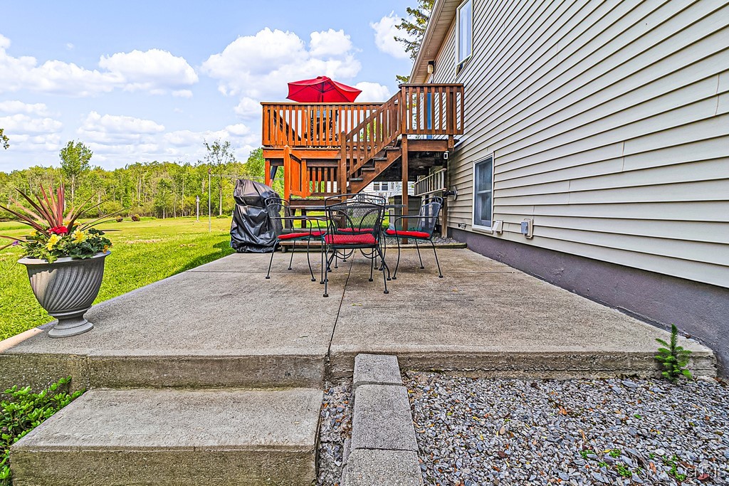29 Cascade Drive, New Hartford, New York image 6