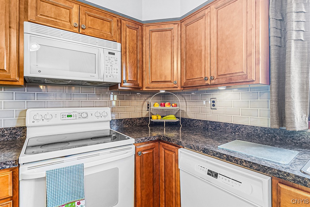 29 Cascade Drive, New Hartford, New York image 13
