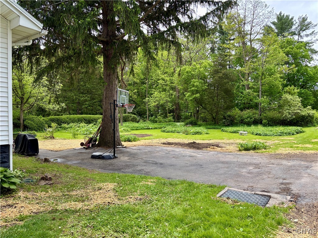 44 Golf Avenue, New Hartford, New York image 27