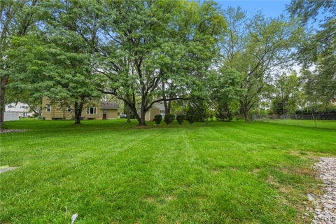 Tiny photo for 14 Juniper Lane, Clay, NY 13090 (MLS # S1719994)