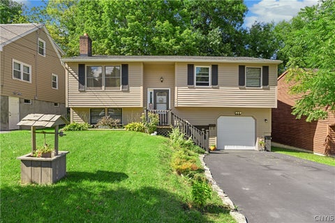 Homes For Sale - 142 Sunhill Terrace<br/> Syracuse, NY 13207