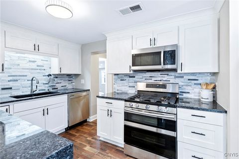 Tiny photo for 141 Ross Street Extension, Auburn, NY 13021 (MLS # S1655485)