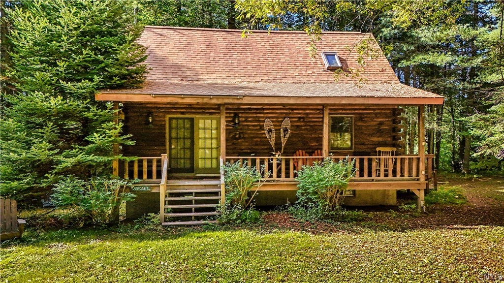 Photo of 115 Chucks WAY, Indian Lake, NY 12842 (MLS # S1714296)