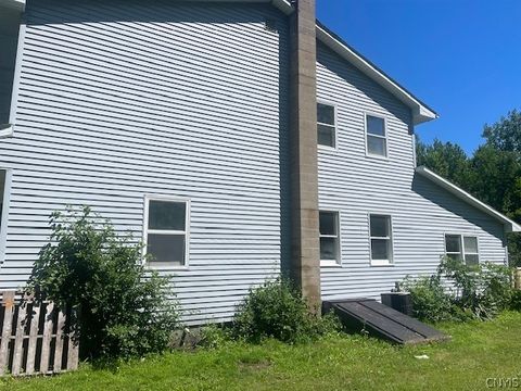 Tiny photo for 1006 Silk Road, Volney, NY 13069 (MLS # S1693387)