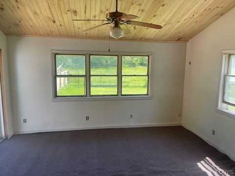 Tiny photo for 1006 Silk Road, Volney, NY 13069 (MLS # S1693387)