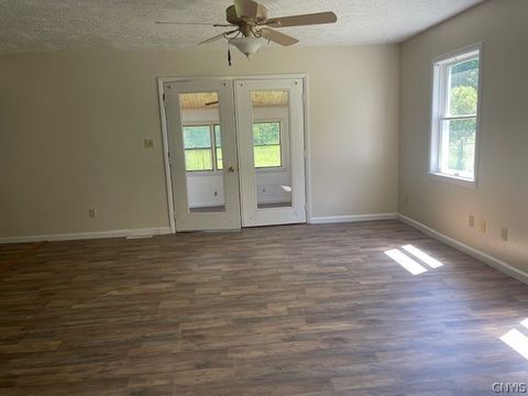 Tiny photo for 1006 Silk Road, Volney, NY 13069 (MLS # S1693387)