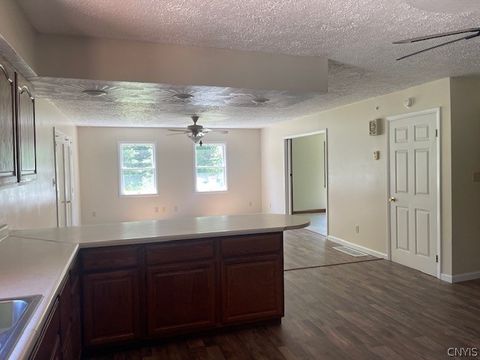 Tiny photo for 1006 Silk Road, Volney, NY 13069 (MLS # S1693387)
