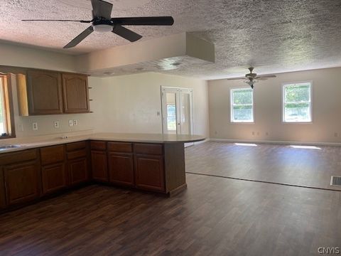 Tiny photo for 1006 Silk Road, Volney, NY 13069 (MLS # S1693387)