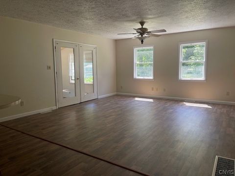 Tiny photo for 1006 Silk Road, Volney, NY 13069 (MLS # S1693387)