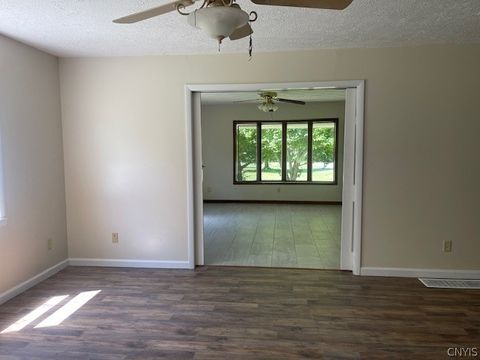 Tiny photo for 1006 Silk Road, Volney, NY 13069 (MLS # S1693387)