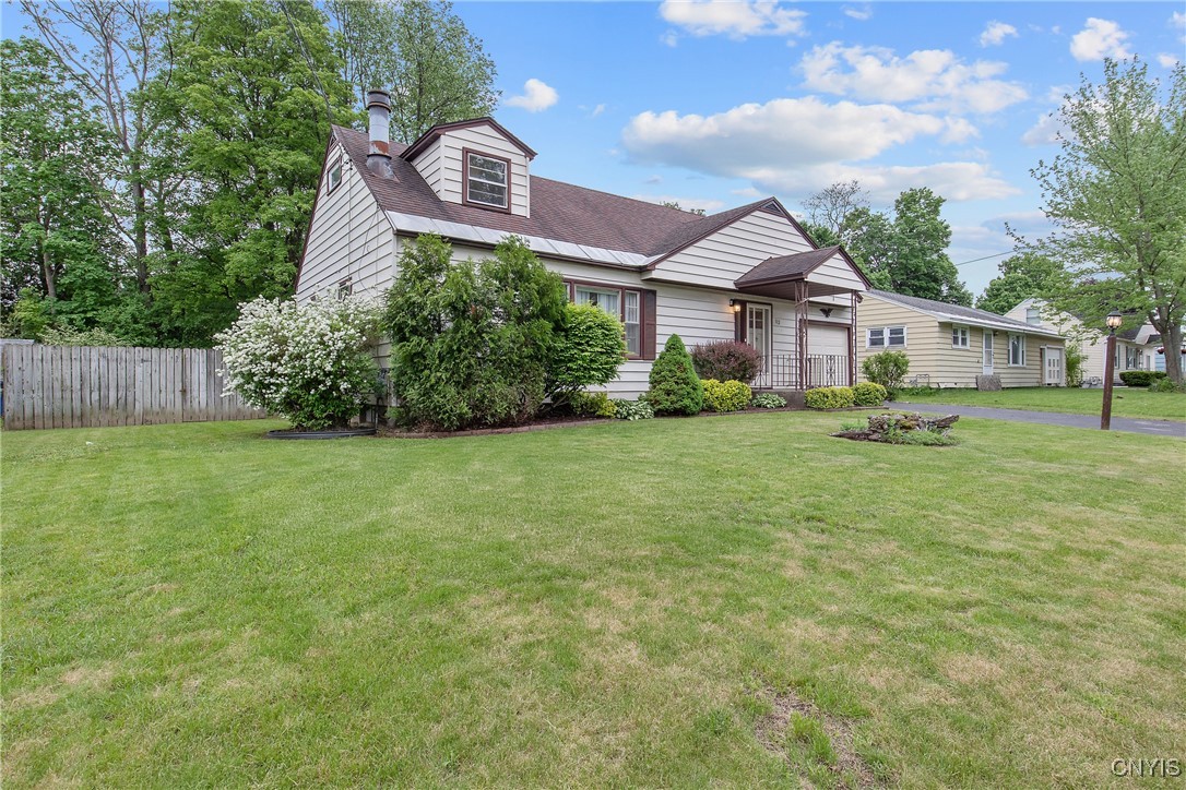 112 Vanida Drive, Camillus, New York image 36