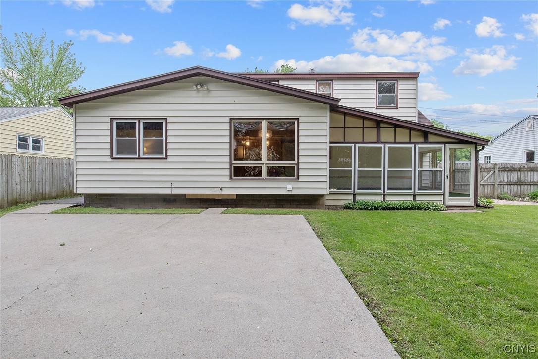 112 Vanida Drive, Camillus, New York image 29