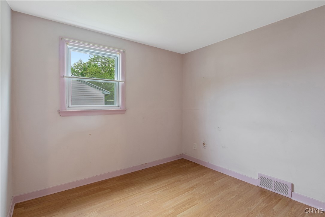 112 Vanida Drive, Camillus, New York image 11